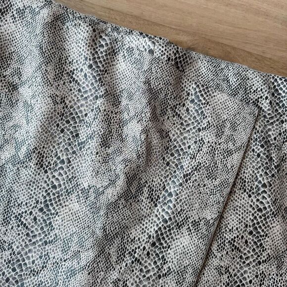 HAVE Los Angles Snakeprint Faux Wrap Mini Skort - Picture 3 of 5